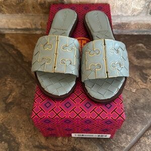 NIB Tory Burch Double T woven leather Slides blue sz 6
